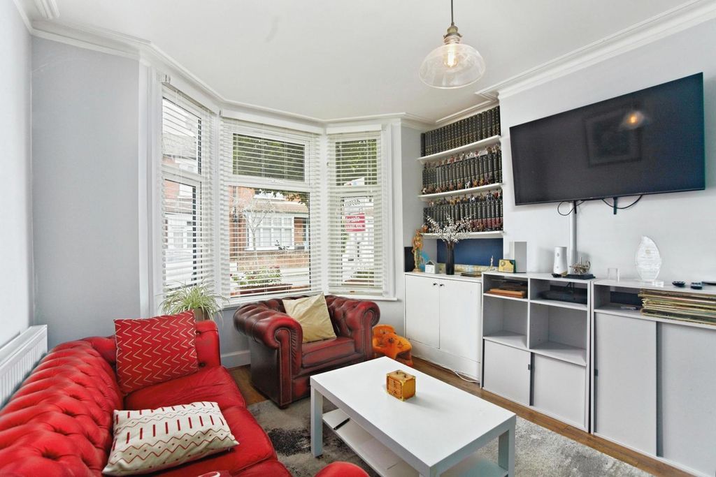 Property photo 1 of 18 Pbox-Img.Jpg
