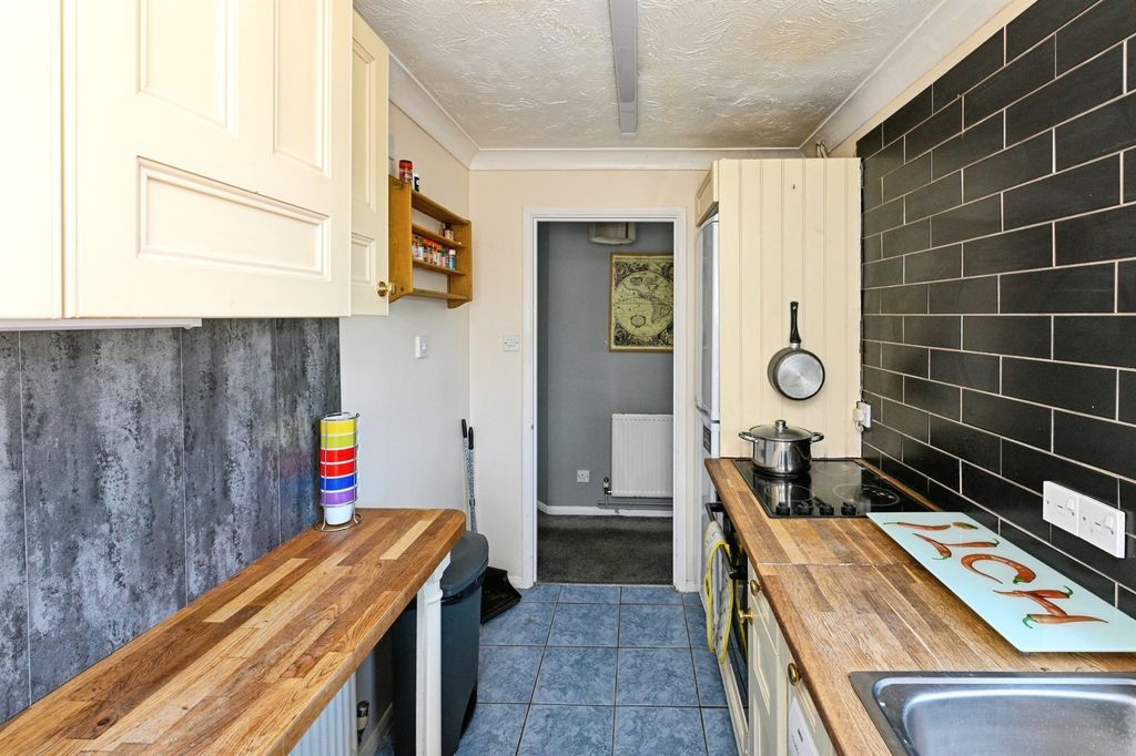 Property photo 3 of 17