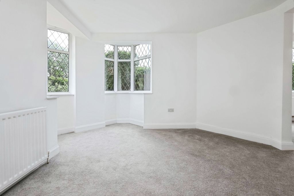 Property photo 3 of 33 Pbox-Img.Jpg