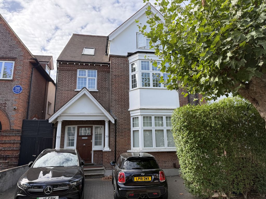 Property photo 1 of 16 3 Bed Flat To Rent Woodstock Road, London Nw11