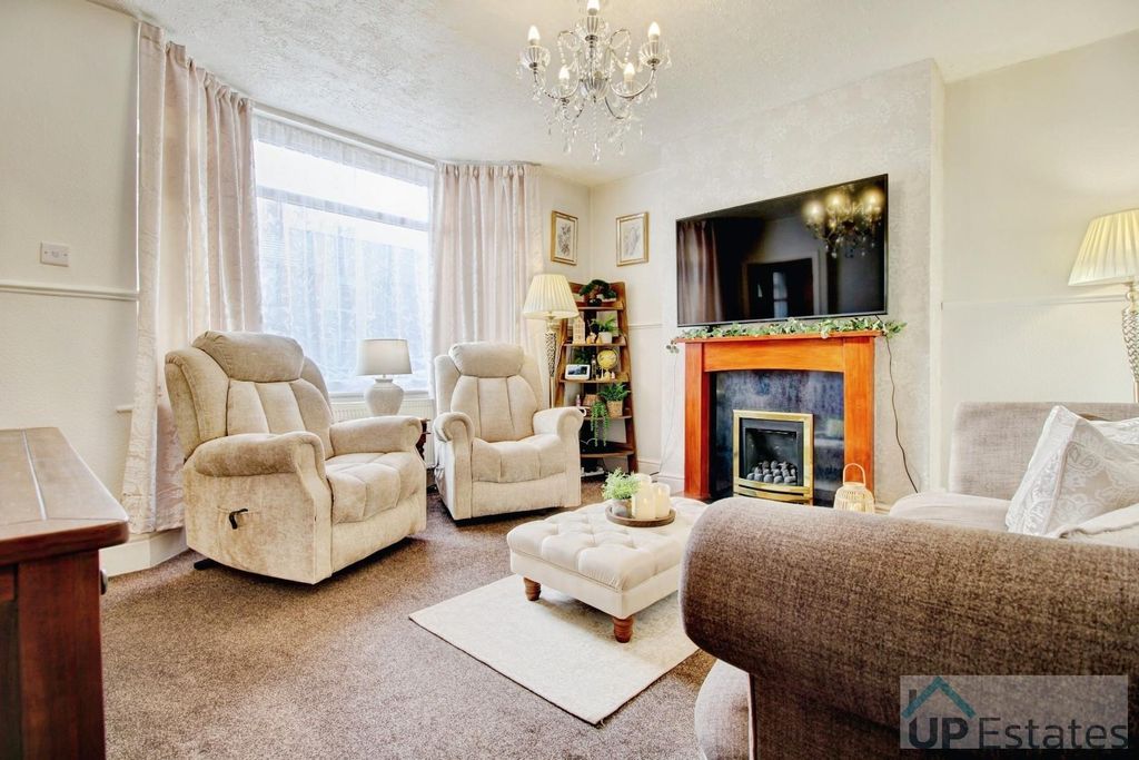 Property photo 3 of 20