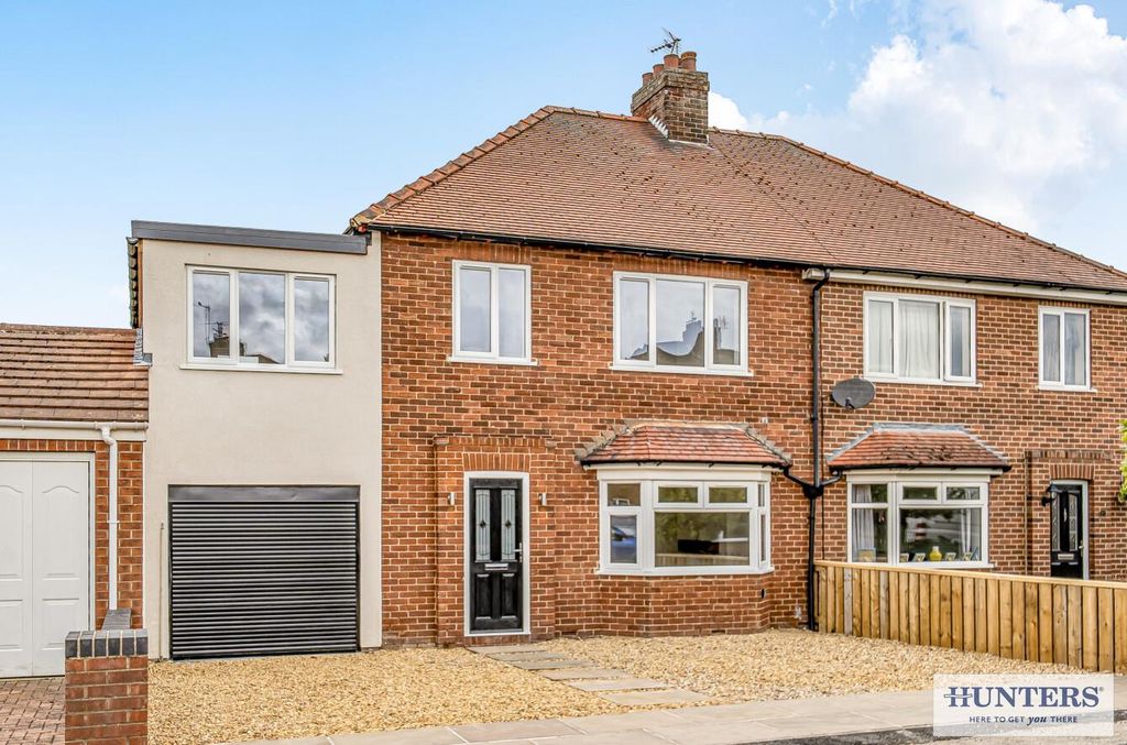 Property photo 1 of 23 cc0Fad26-A08B-4057-A0A5-B8Bb5Ca69B08.Jpg