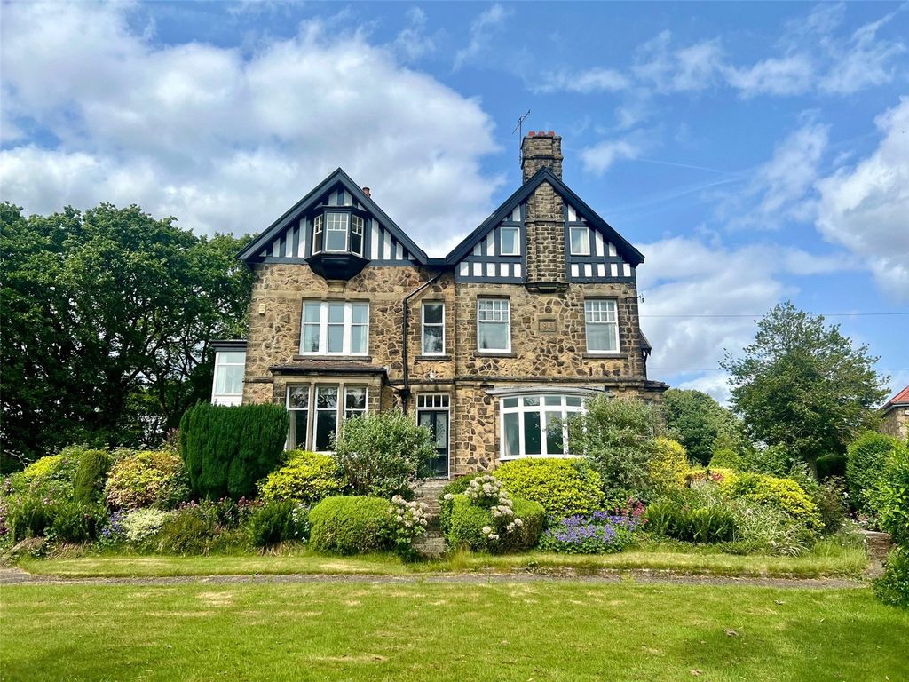 Property photo 1 of 28 External