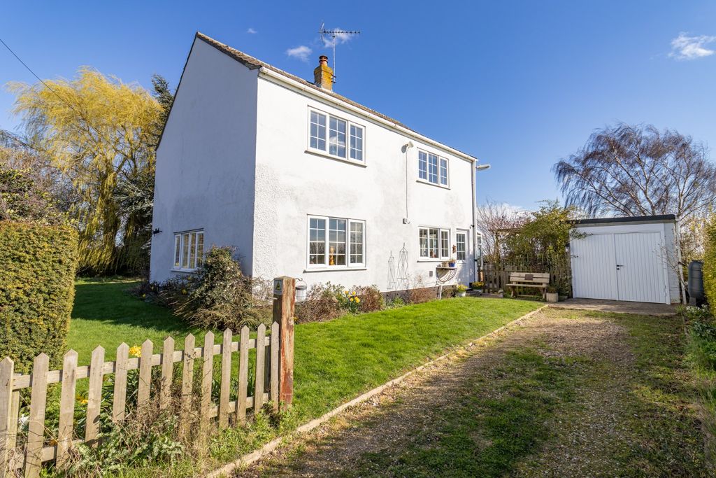 Property photo 2 of 38 4889982