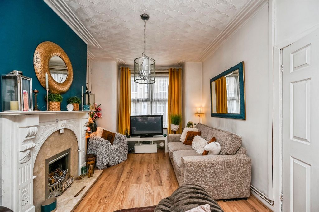 Property photo 3 of 15