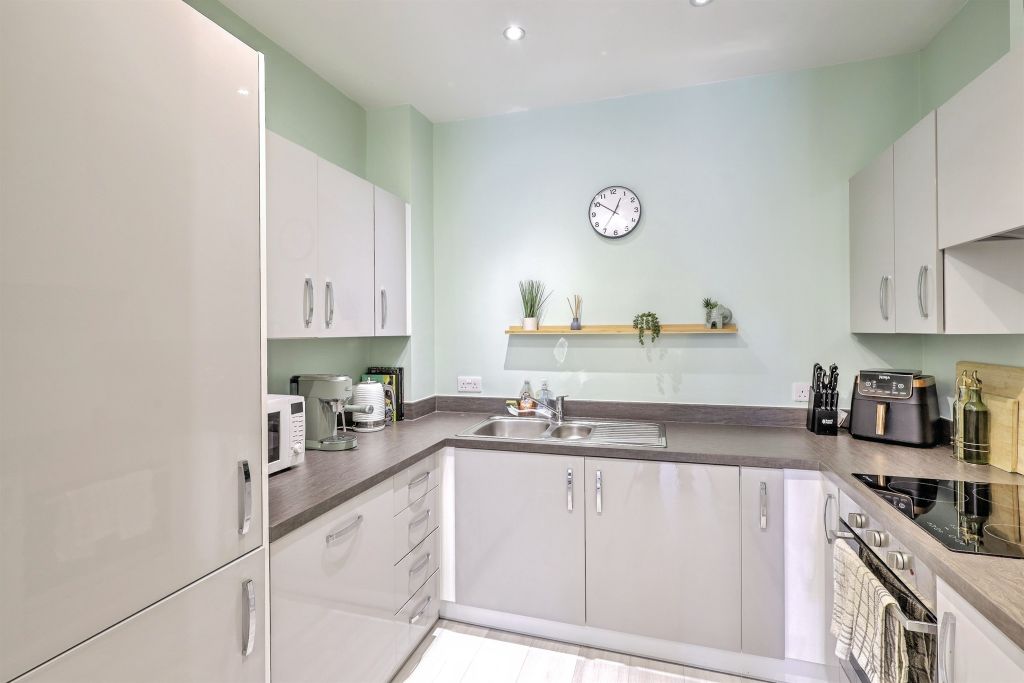 Property photo 2 of 14