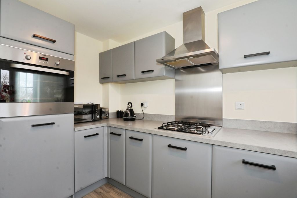 Property photo 3 of 16 Pbox-Img.Jpg