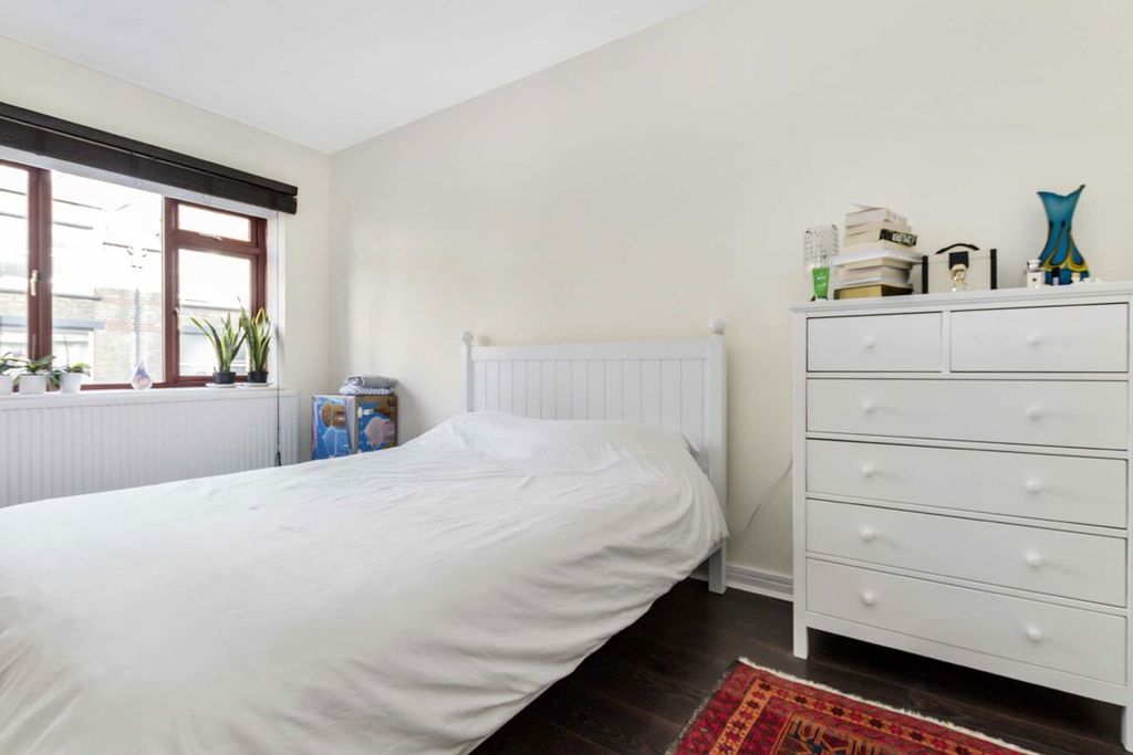 Property photo 3 of 4