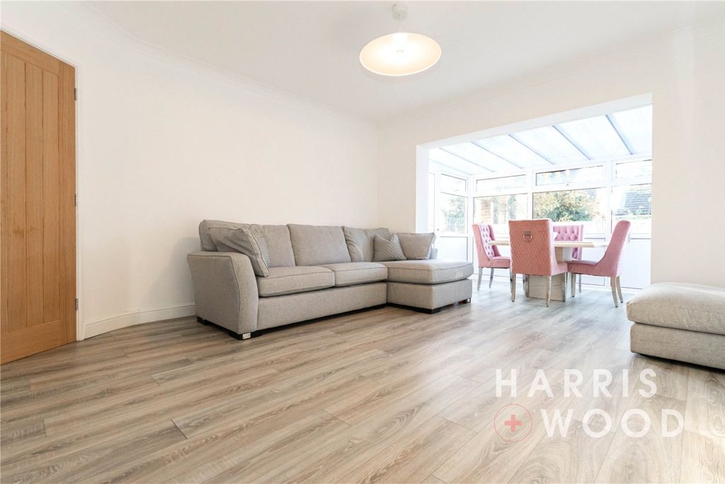 Property photo 3 of 18 3828844