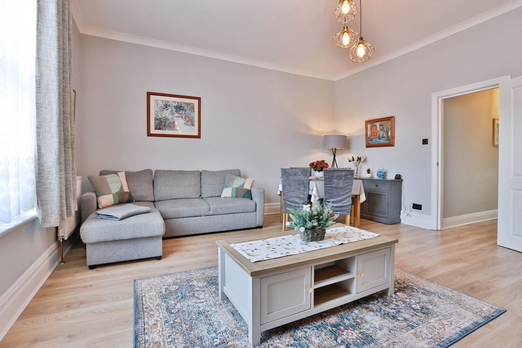 Property photo 1 of 20 Pbox-Img.Jpg