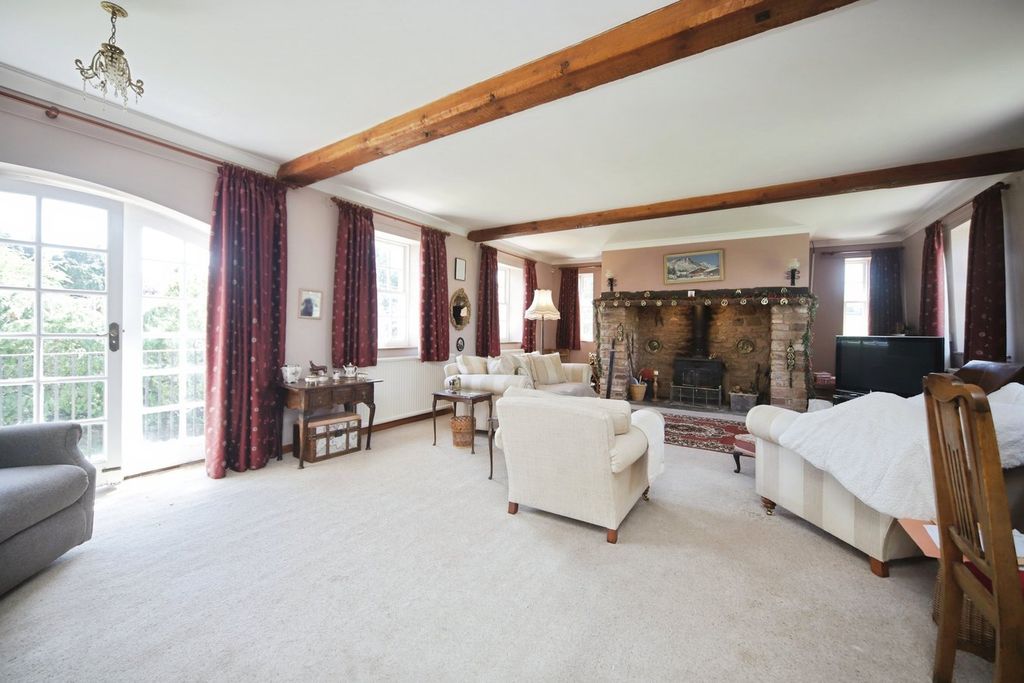 Property photo 3 of 50