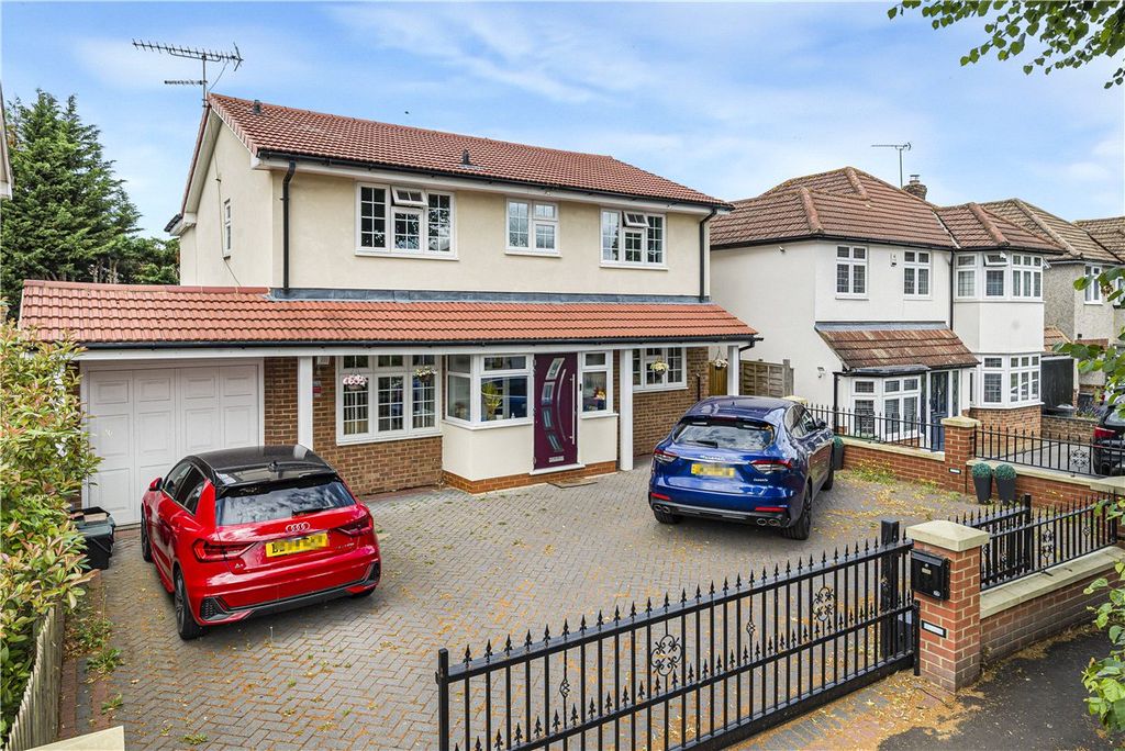 Property photo 1 of 37 Picture No. 34