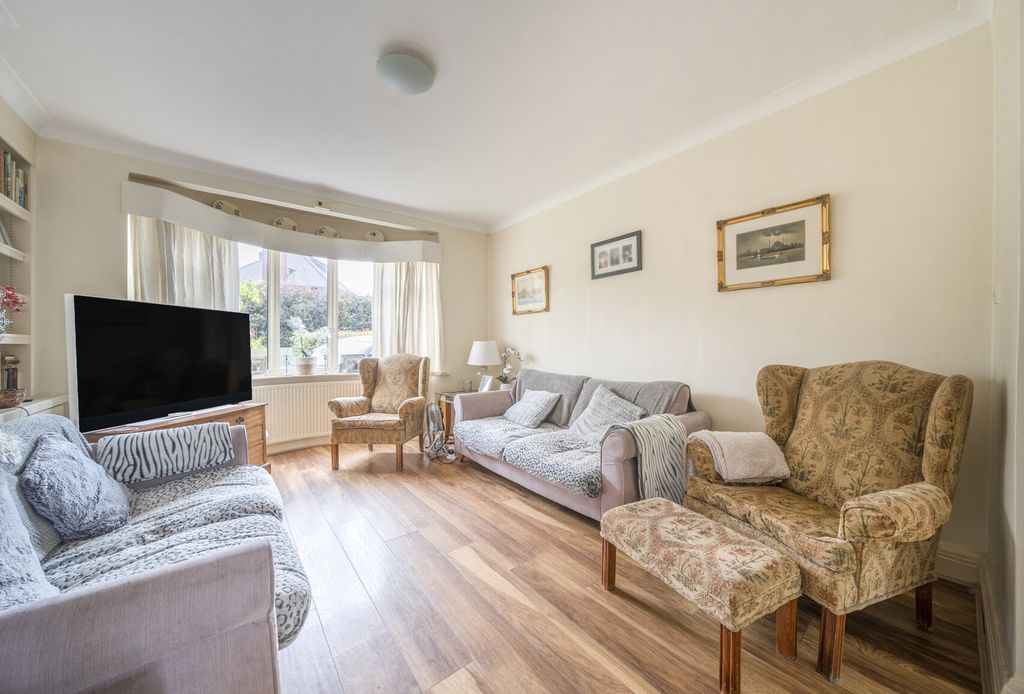 Property photo 2 of 14 1346590-2-68B8119...