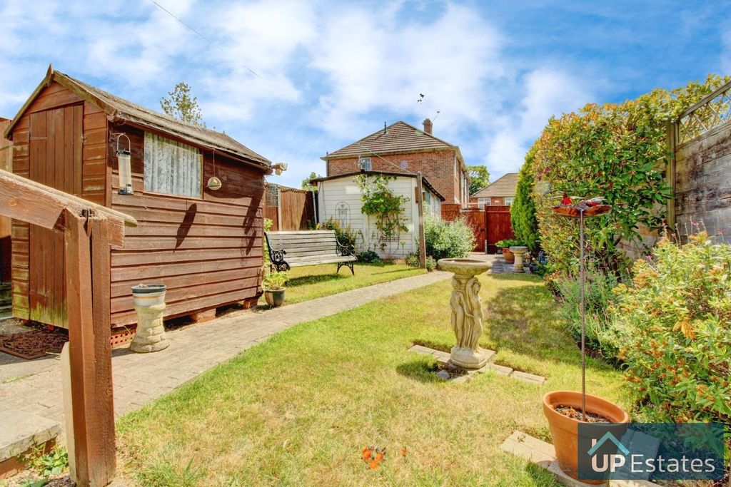 Property photo 2 of 25