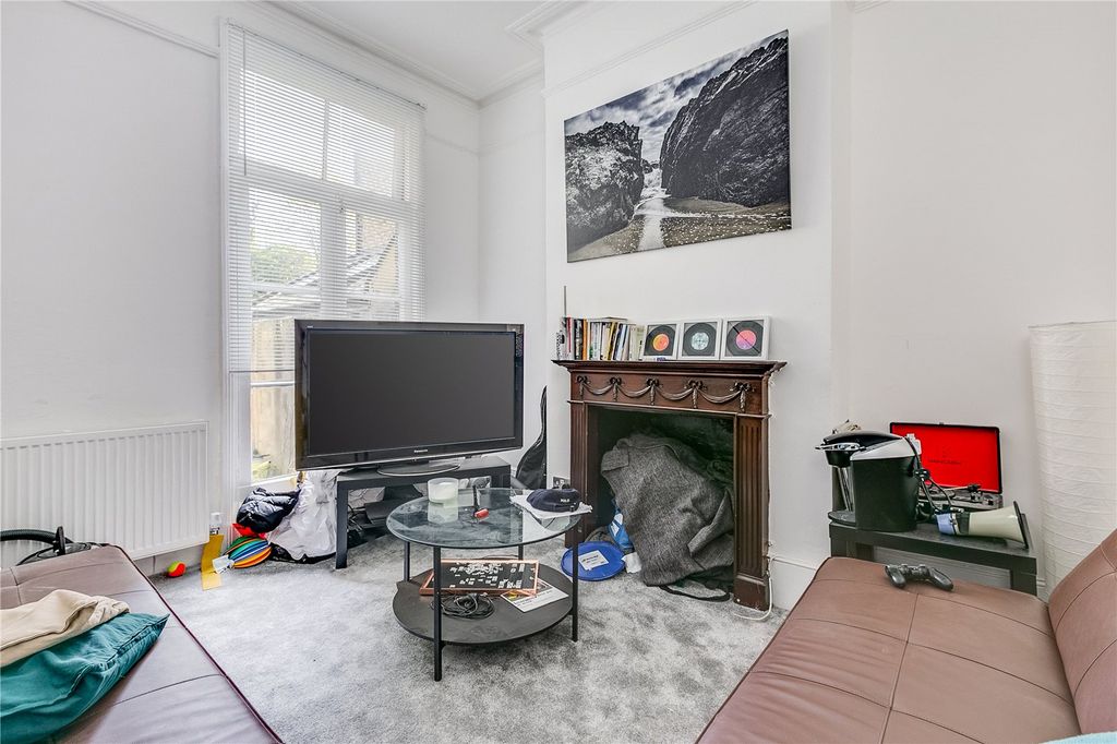 Property photo 2 of 14