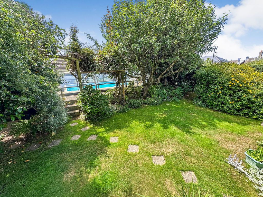 Property photo 2 of 14