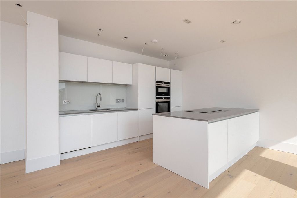 Property photo 2 of 11 Picture No. 04