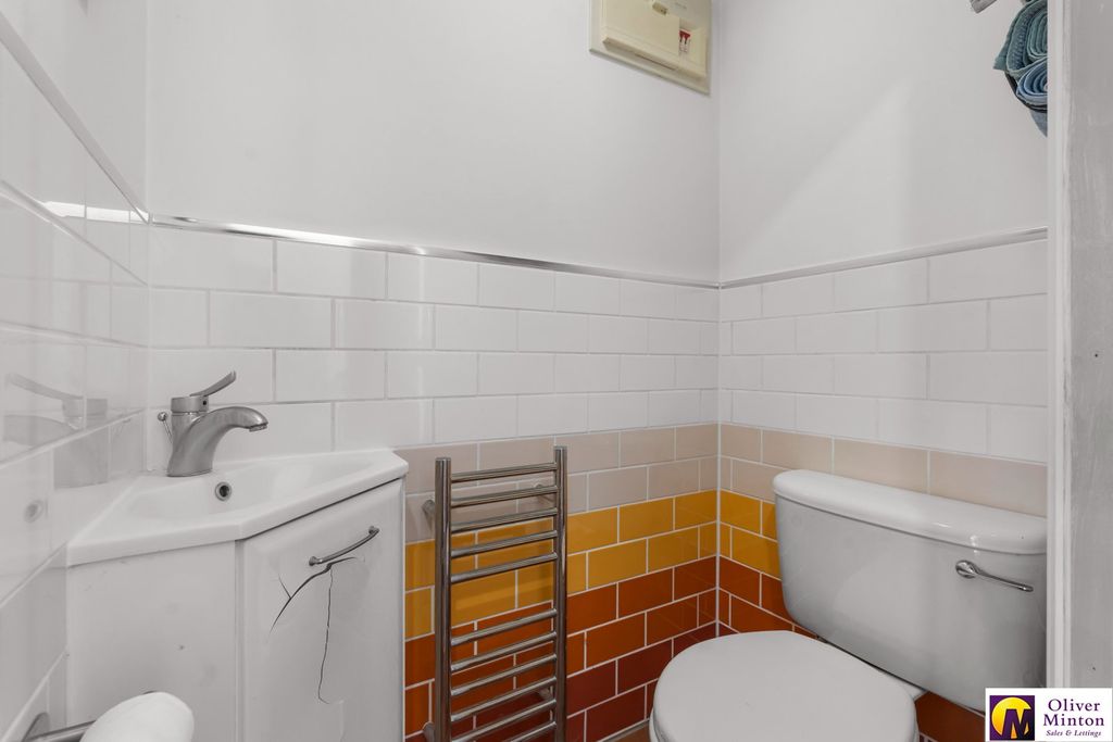 Property photo 3 of 24