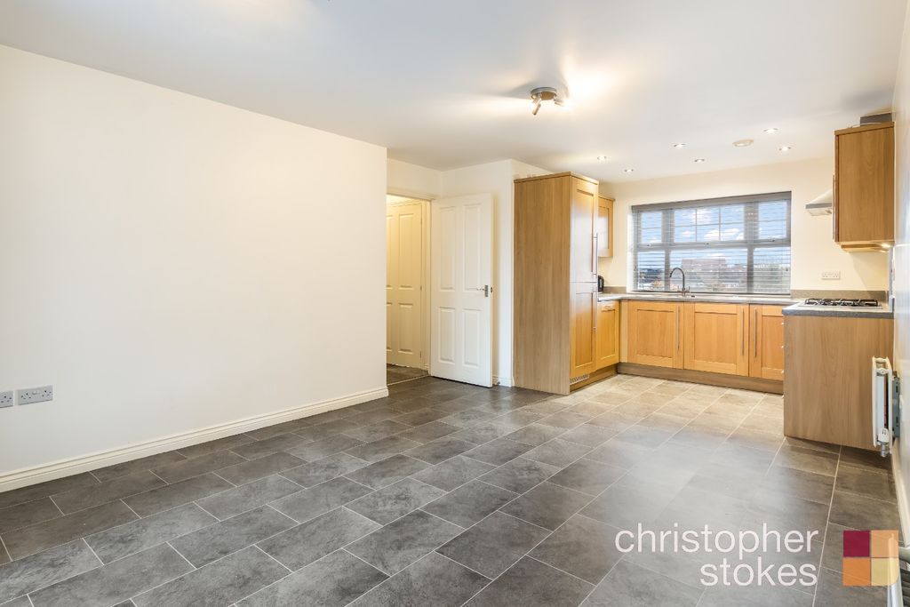 Property photo 2 of 11 4688884