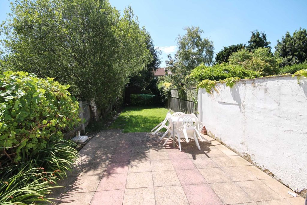 Property photo 3 of 9