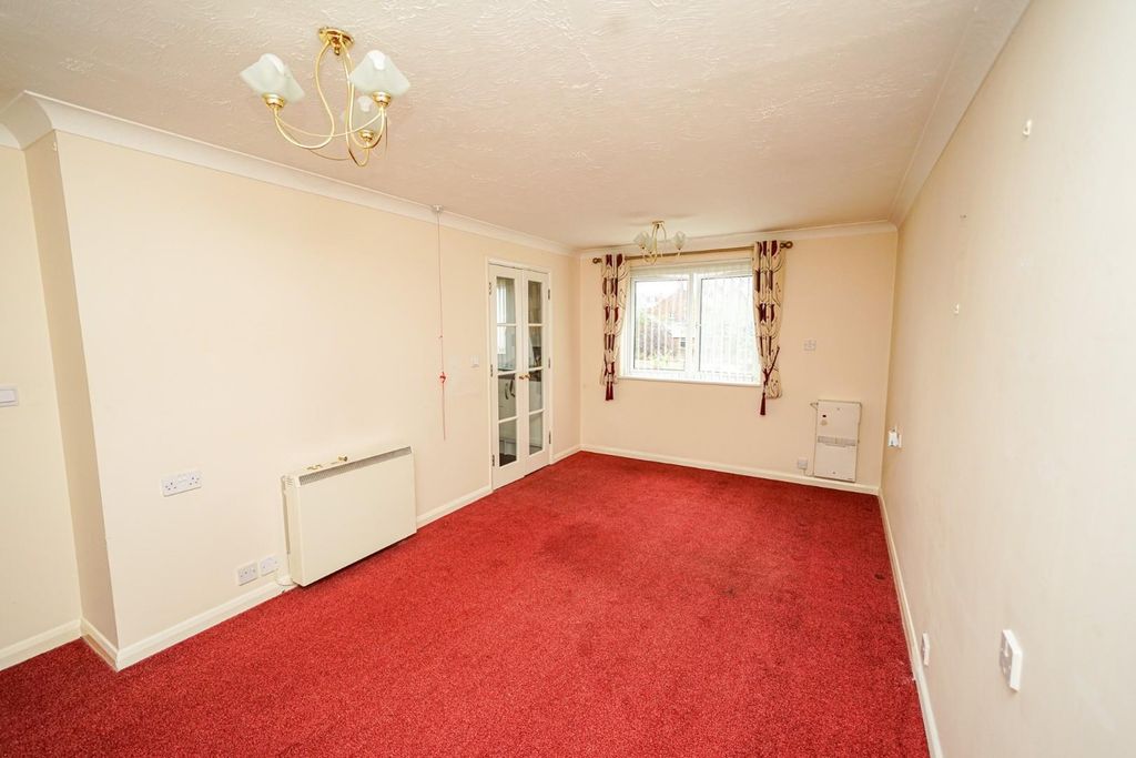 Property photo 2 of 14