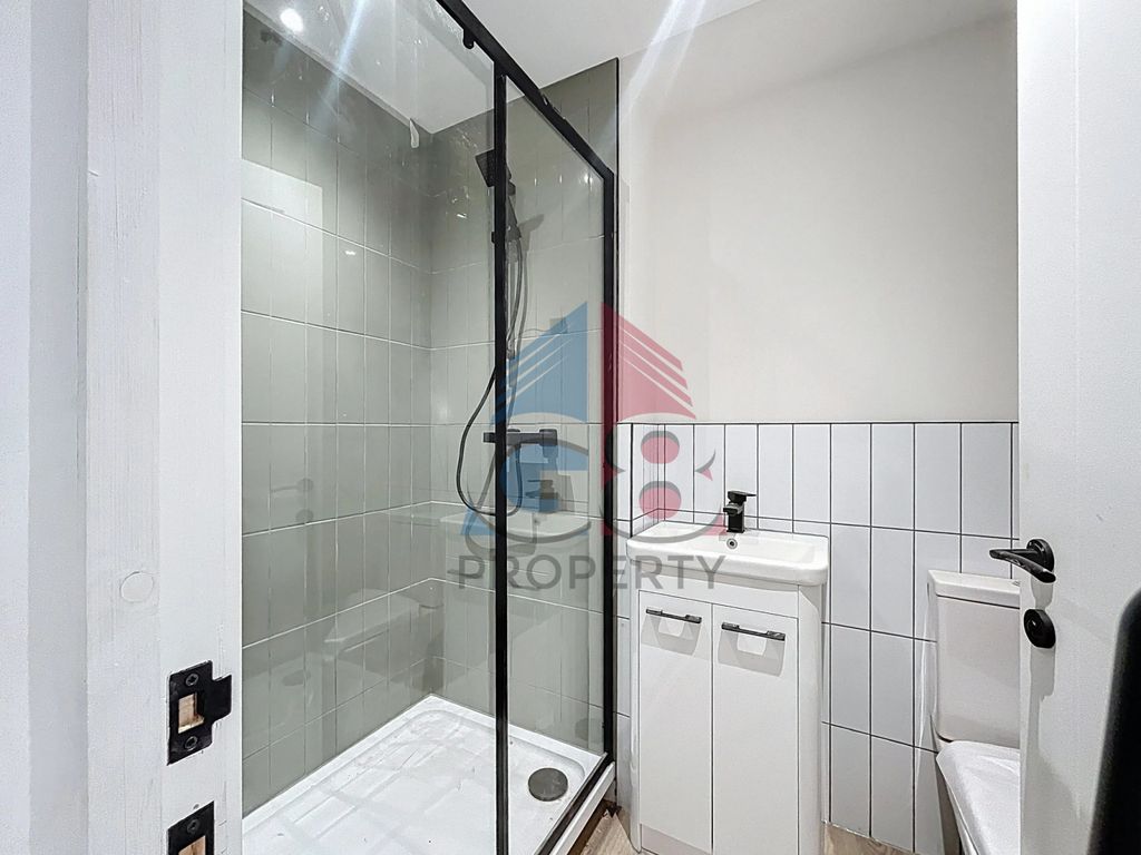 Property photo 3 of 19 Gallery
