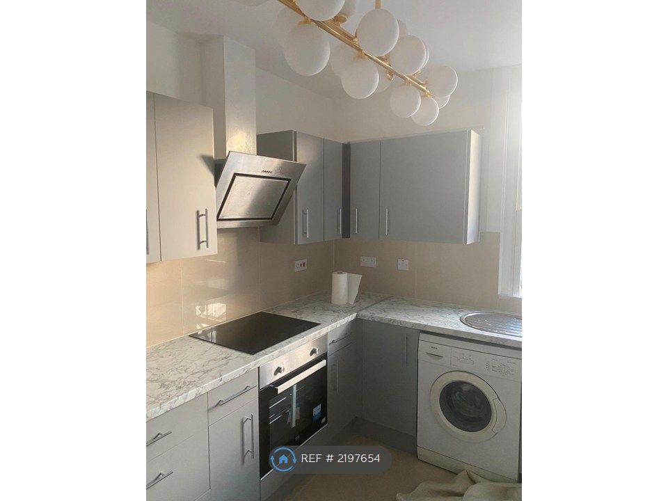Property photo 2 of 14 Kitchen