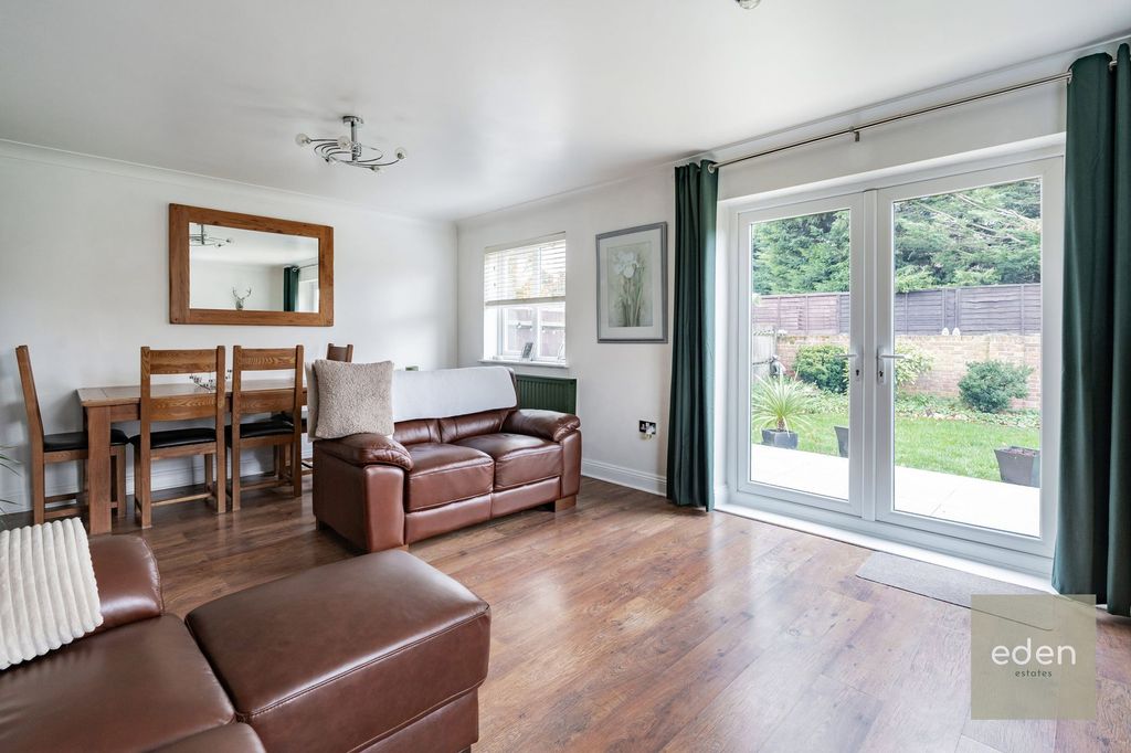 Property photo 3 of 24