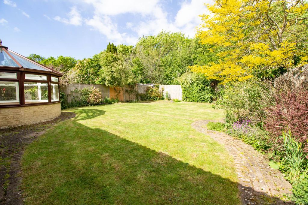 Property photo 3 of 23