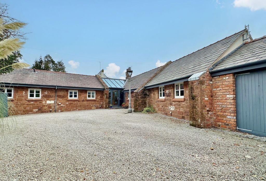 Property photo 1 of 30 Photo 25