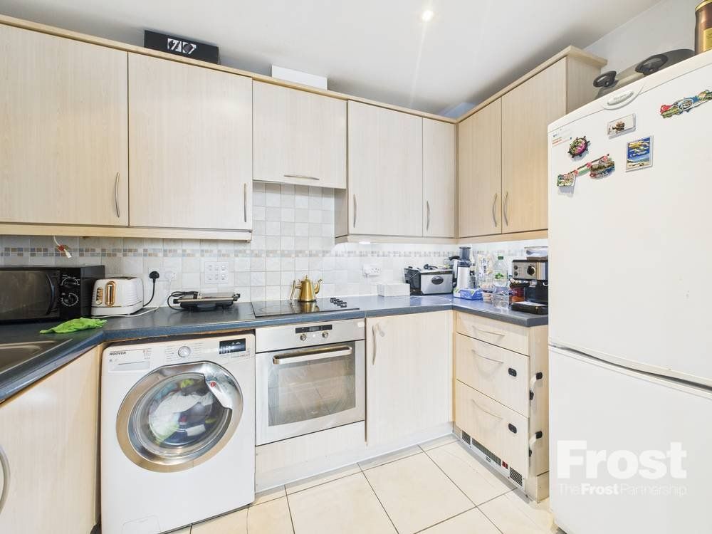 Property photo 3 of 8 Picture No. 10