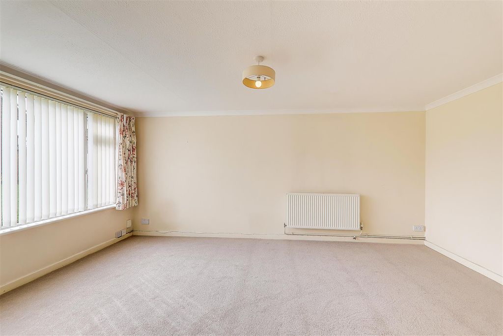 Property photo 2 of 8 Img_1676-Img_1678.Jpg