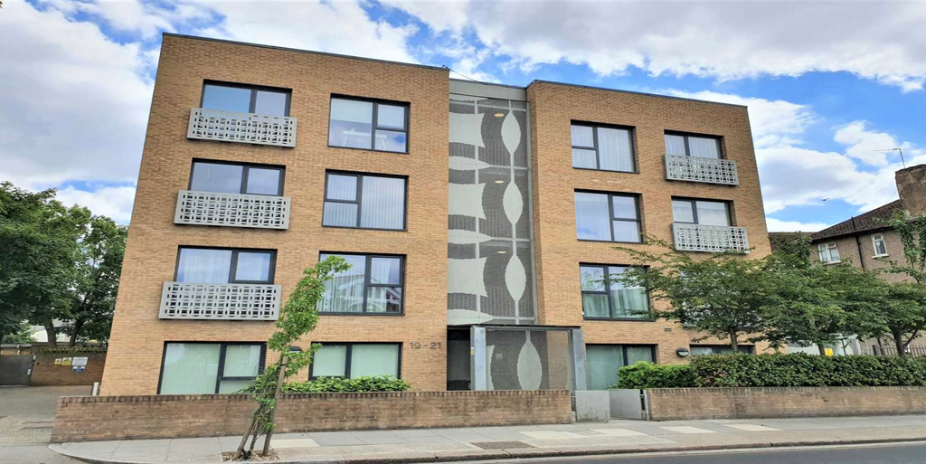 Property photo 1 of 8