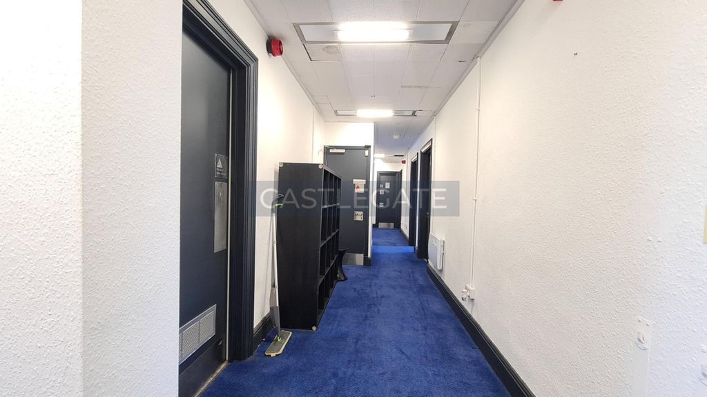 Property photo 3 of 10 16-18 Bradford Road, (First Floor), Brighouse, HD6 1Rw (1)