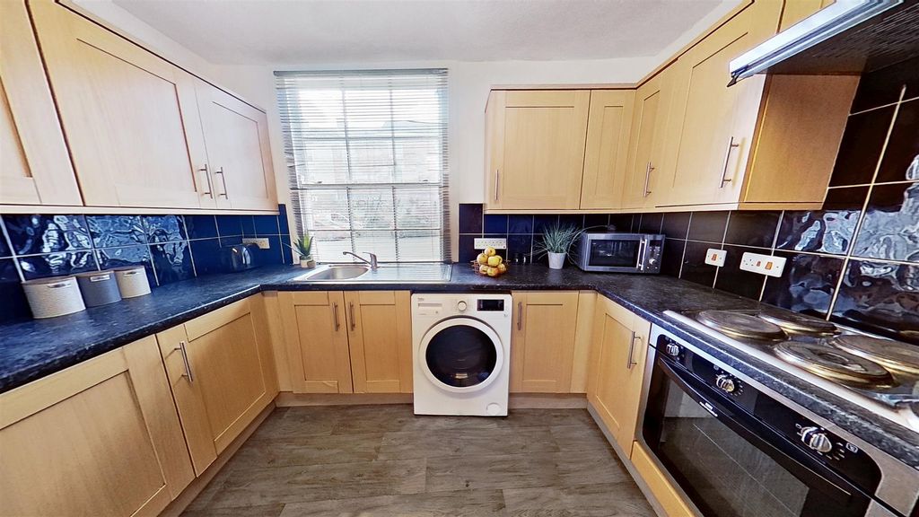 Property photo 3 of 17 184-188Mr-Image3.Jpg