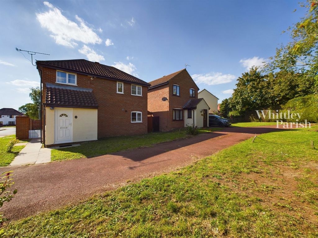Property photo 2 of 13