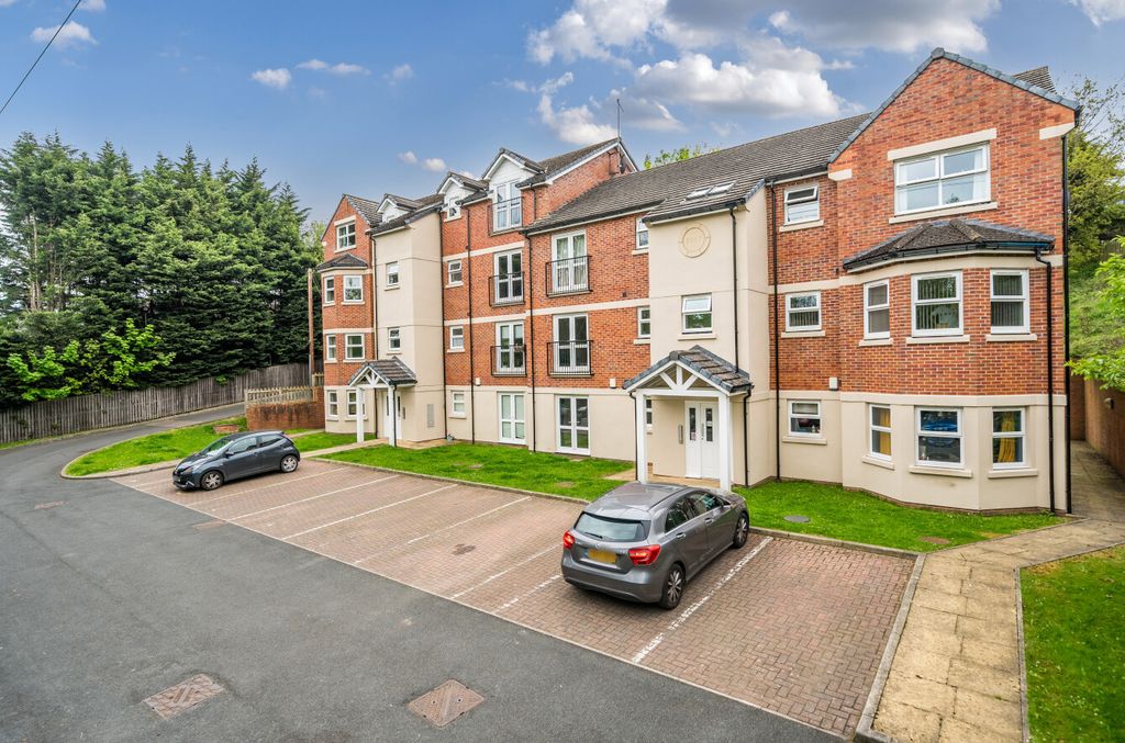 Property photo 2 of 16 1451894-2-69F09E7...