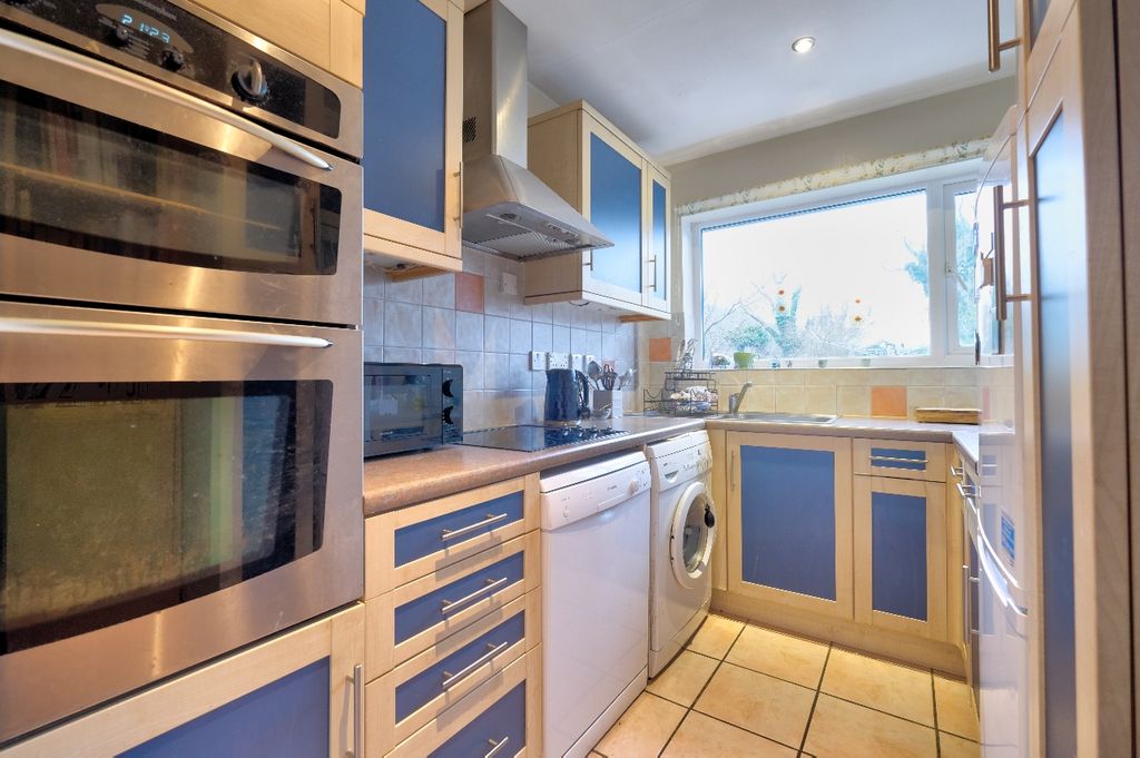 Property photo 2 of 15 Kitchen