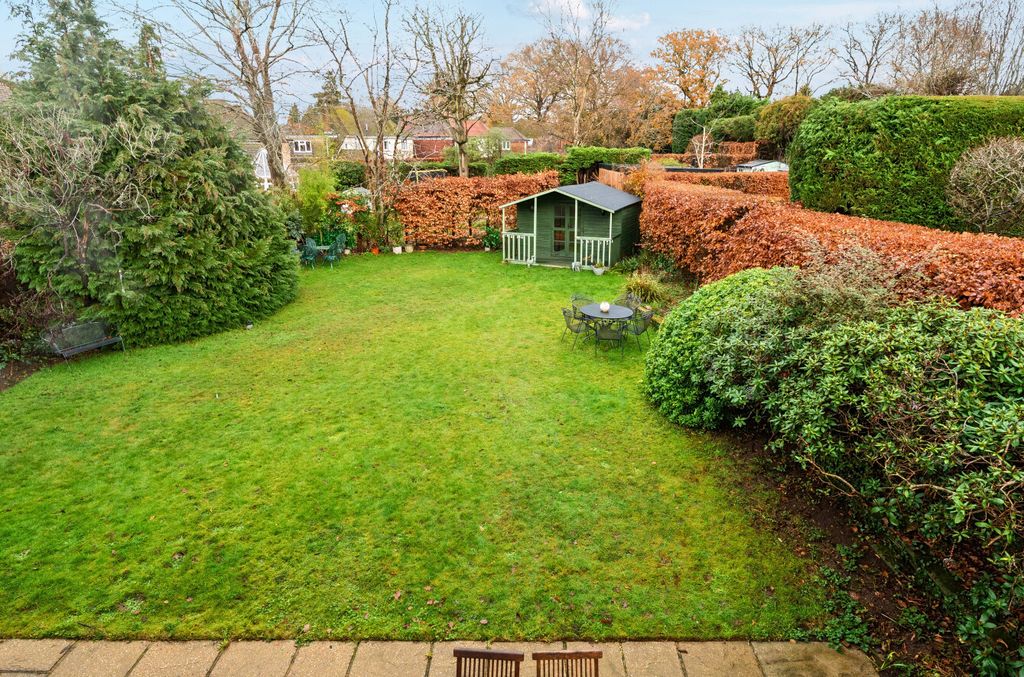 Property photo 2 of 20 Elevated Garden