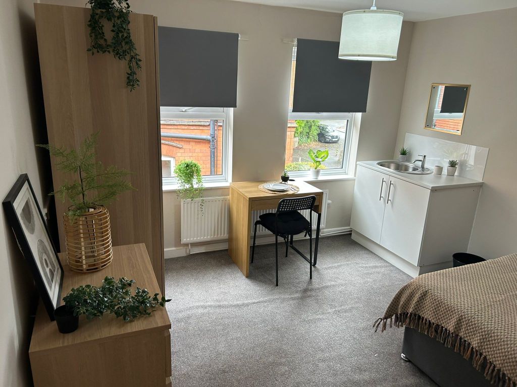 Property photo 2 of 6