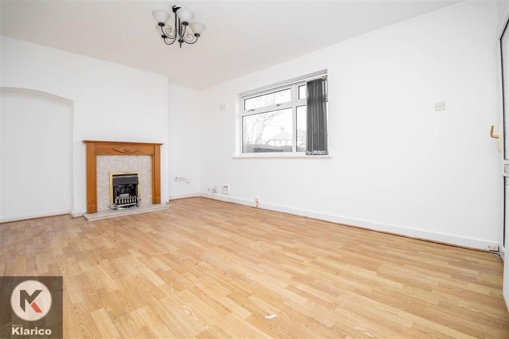 Property photo 2 of 12 Photo-3-2.Jpg