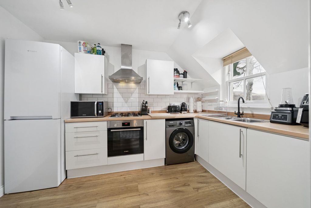 Additional image 4 of 2 bed flat for saleFlat 3 Dalandhui East, Garelochhead, Helensburgh G84