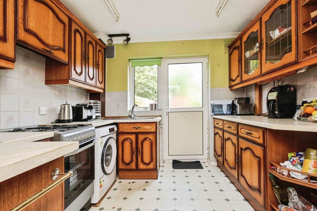 Property photo 3 of 17 Photo