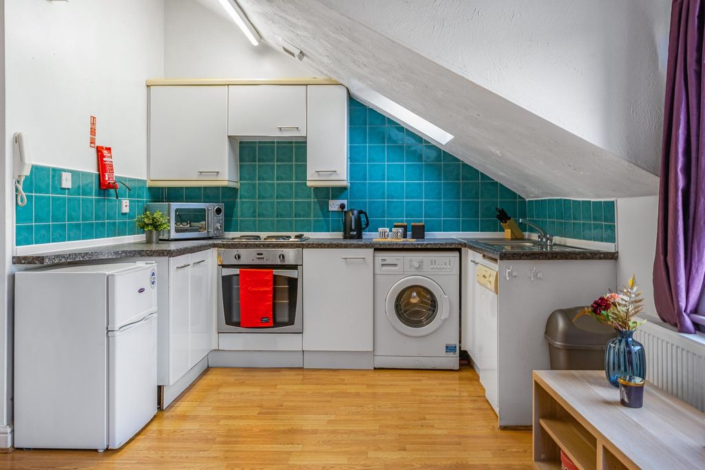 Property photo 2 of 8 Property Photo