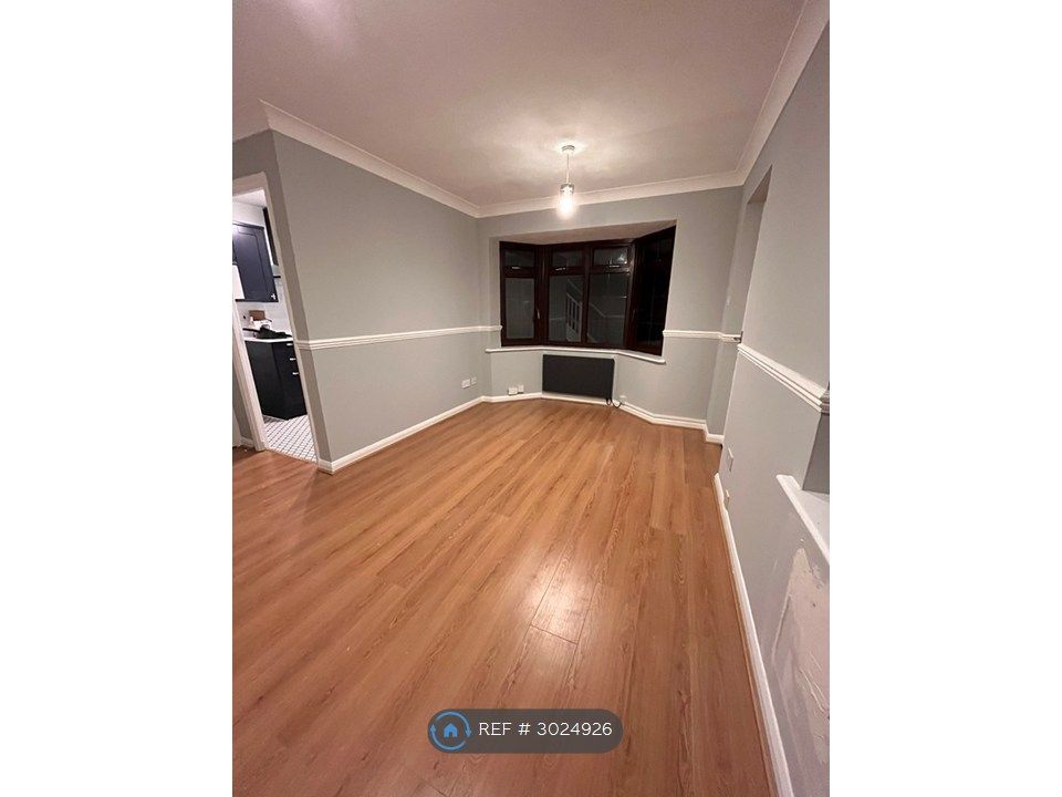Property photo 3 of 10 Reception Area Aspect 1