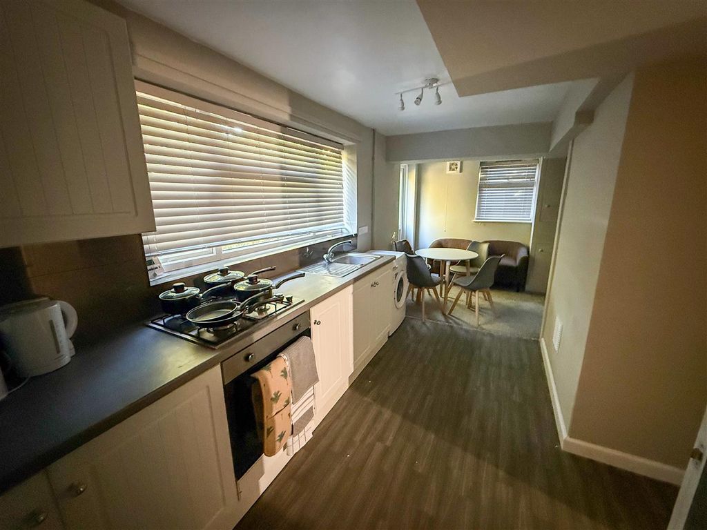 Property photo 2 of 11 Img_8445.Jpg