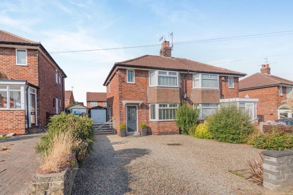 Property photo 1 of 17 8700004-Exterior06.Jpg