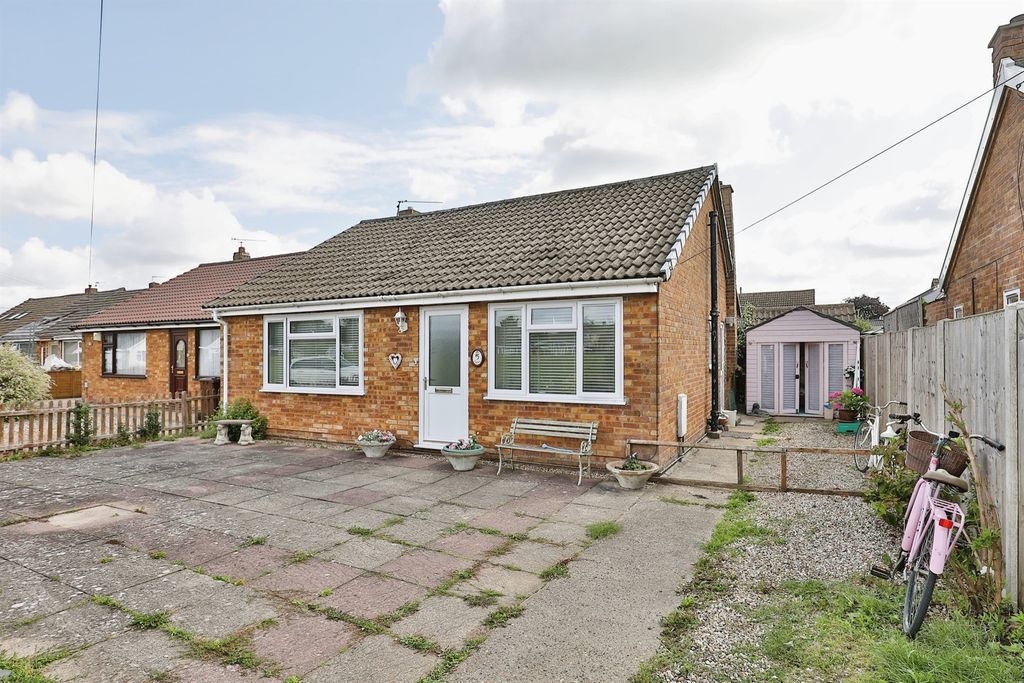 Property photo 2 of 15