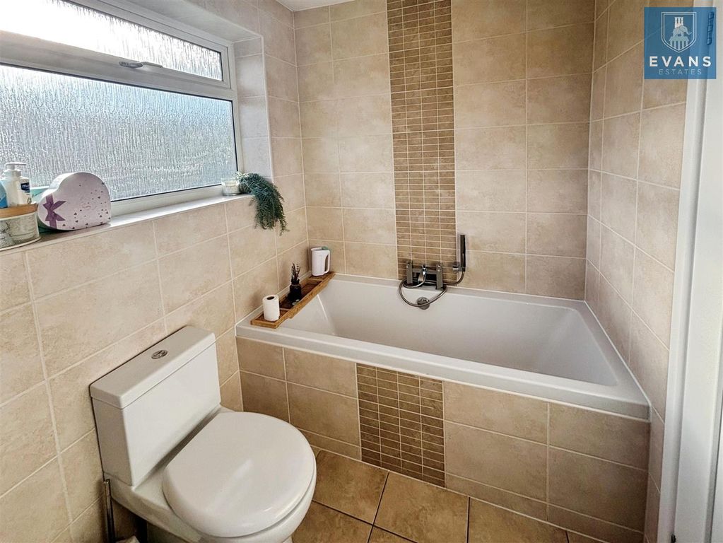 Property photo 2 of 30 Bathroom