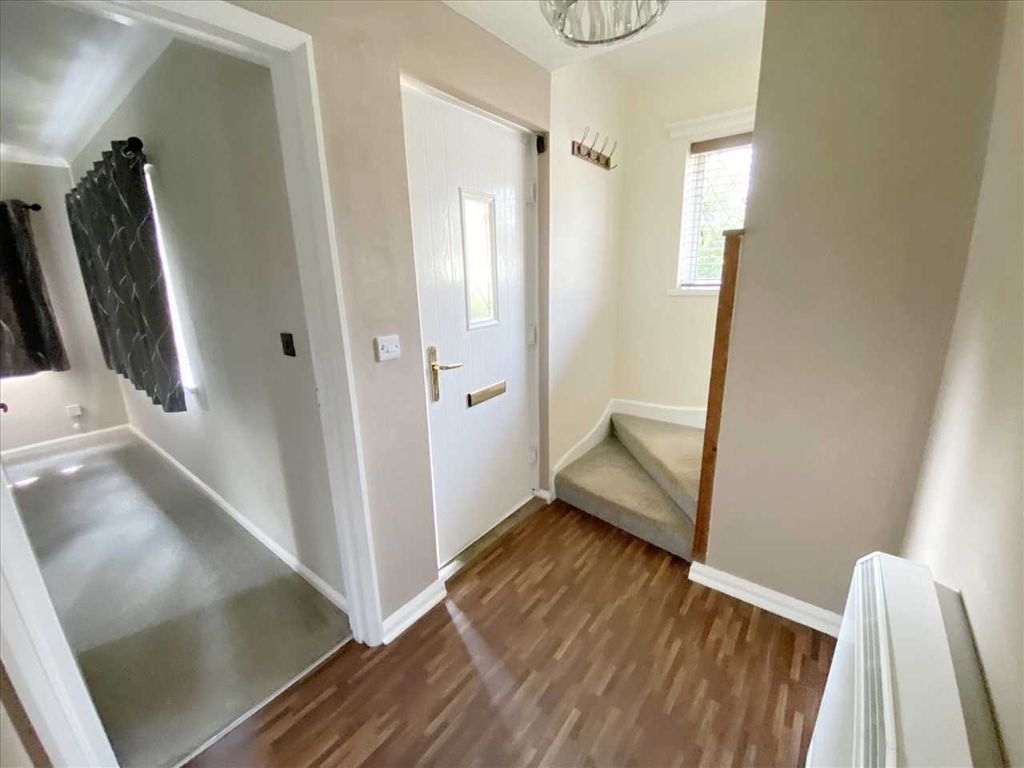 Property photo 2 of 13 Entrance Hall: